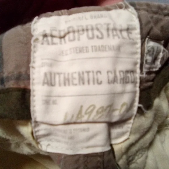 AEROPOSTALE vintage men's authentic cargo brown print shorts. Size 36 waist. - Picture 12 of 13